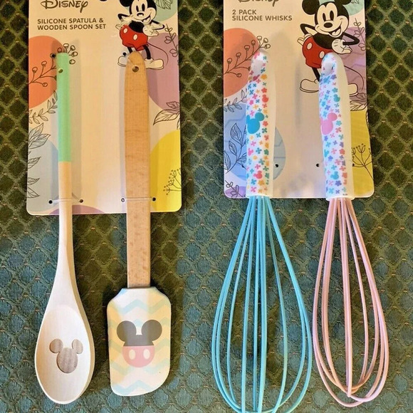 NEW Disney Mickey Mouse 4pc Bake Set - Picture 1 of 3
